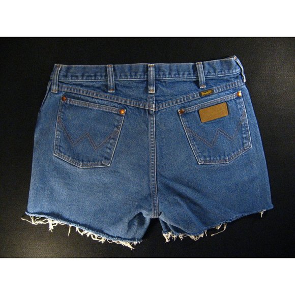 Wrangler Vintage CUTOFF JEANS SHORTS Cut Off W 32 MEASURED Hot Pant High Waisted - Picture 3 of 8